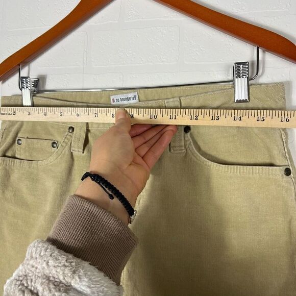 No Boundaries Y2K Tan Corduroy Mini Skirt Size 7 - Picture 8 of 11